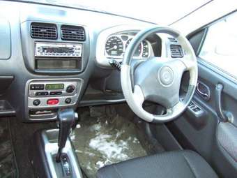 2003 Suzuki Chevrolet Cruze Photos