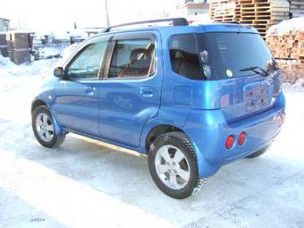 2003 Suzuki Chevrolet Cruze Photos