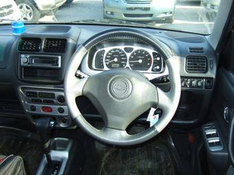 2003 Suzuki Chevrolet Cruze Photos