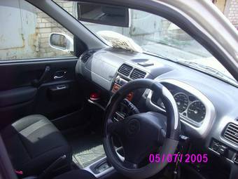 2003 Suzuki Chevrolet Cruze Photos