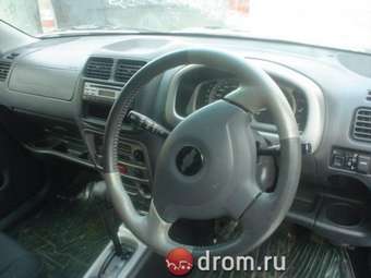 2004 Suzuki Chevrolet Cruze Photos