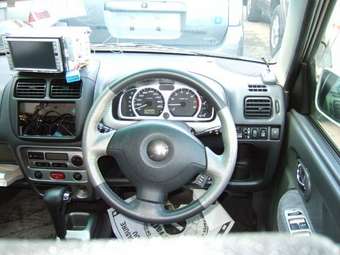 2004 Suzuki Chevrolet Cruze Pictures