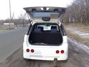 2004 Suzuki Chevrolet Cruze Photos