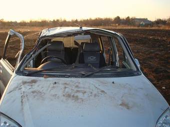 2004 Suzuki Chevrolet Cruze Photos
