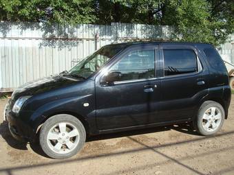 2004 Suzuki Chevrolet Cruze Pics