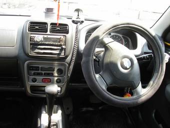 2004 Suzuki Chevrolet Cruze Photos
