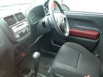 2004 Suzuki Chevrolet Cruze Photos