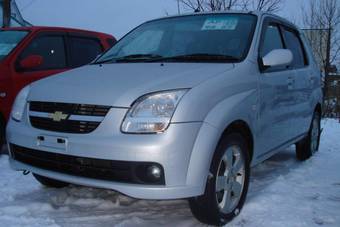 2004 Suzuki Chevrolet Cruze Photos