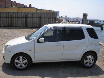 2004 Suzuki Chevrolet Cruze Images