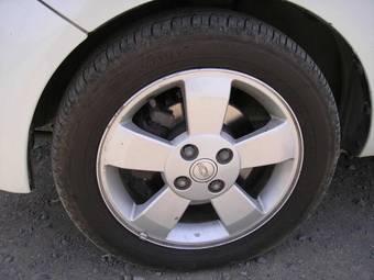 2004 Suzuki Chevrolet Cruze Pictures