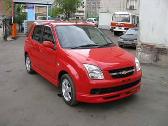 2004 Suzuki Chevrolet Cruze Photos