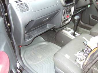 2004 Suzuki Chevrolet Cruze Photos