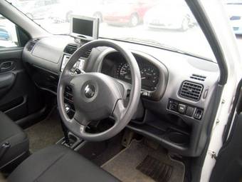 2004 Suzuki Chevrolet Cruze Photos