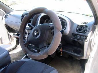 2004 Suzuki Chevrolet Cruze Images