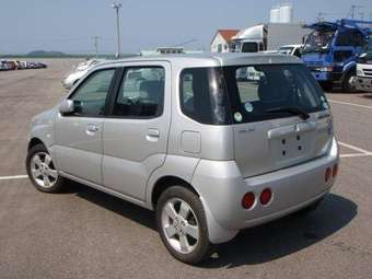 2005 Suzuki Chevrolet Cruze Pics