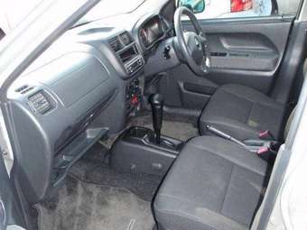 2005 Suzuki Chevrolet Cruze Pics