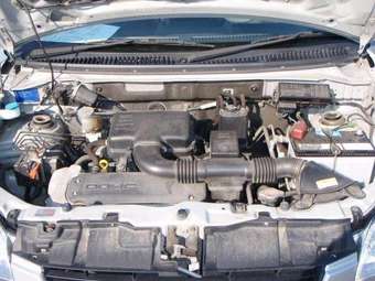 2005 Suzuki Chevrolet Cruze Photos