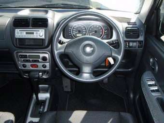 2005 Suzuki Chevrolet Cruze Pictures
