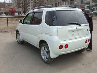 2005 Suzuki Chevrolet Cruze Photos