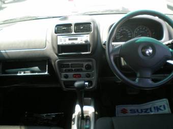 2005 Suzuki Chevrolet Cruze Photos