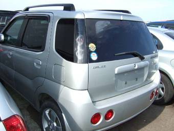 2005 Suzuki Chevrolet Cruze Photos