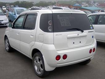 2005 Suzuki Chevrolet Cruze Pictures
