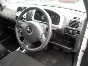2005 Suzuki Chevrolet Cruze Pictures