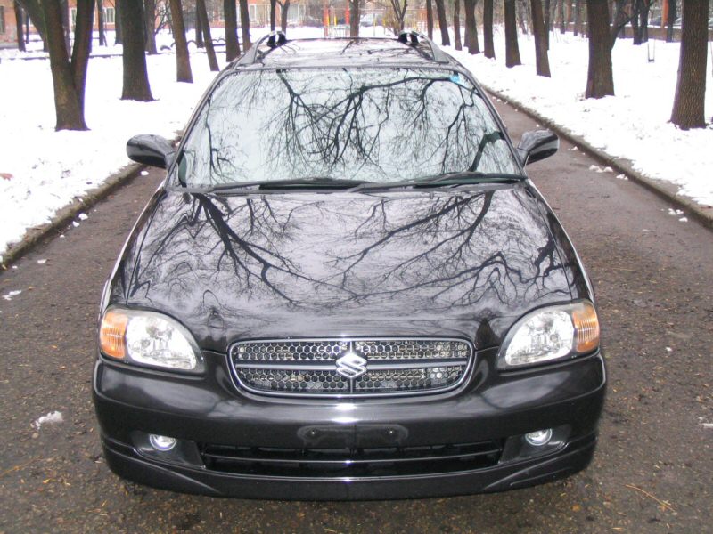 1999 Suzuki Cultus Photos