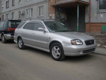 2001 Suzuki Cultus Pictures