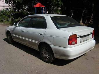 2001 Suzuki Cultus Pics