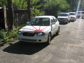 1999 Suzuki Cultus Crescent Photos