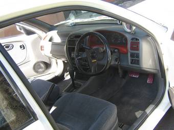 1999 Suzuki Cultus Crescent Photos