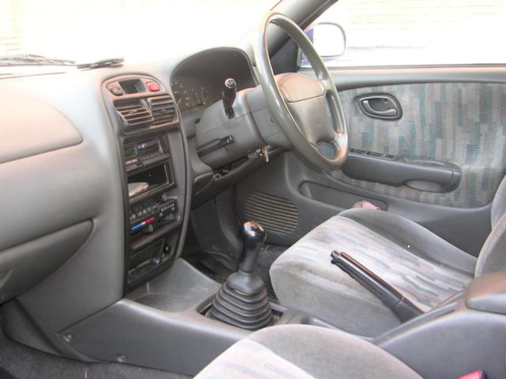 1998 Suzuki Cultus Crescent Wagon