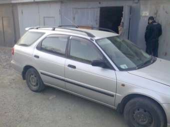 1999 Suzuki Cultus Crescent Wagon Photos