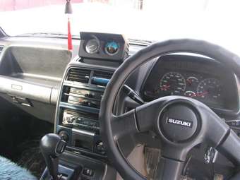 Suzuki Escudo