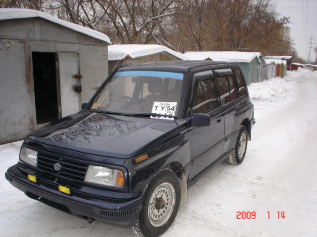 Сузуки 1993. Судзуки эскудо 1993. Сузуки эскудо 1993 года. Suzuki Escudo 1993 рамна. 1993 Suzuki Escudo Custom.