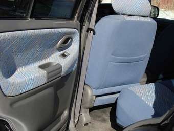 1999 Suzuki Escudo Photos