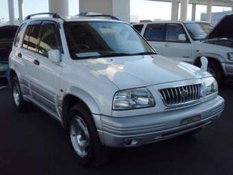 1999 Suzuki Escudo Photos