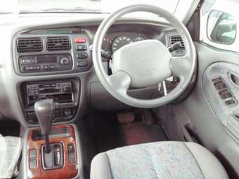 1999 Suzuki Escudo Pictures