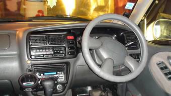 1999 Suzuki Escudo Pictures