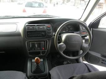 1999 Suzuki Escudo Pictures