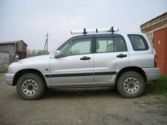 1999 Suzuki Escudo Photos