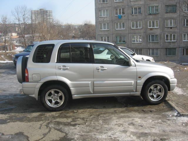 2000 Suzuki Escudo