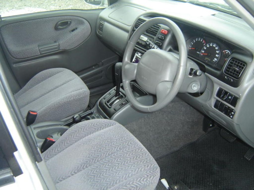 2000 Suzuki Escudo