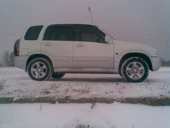 2000 Suzuki Escudo Photos