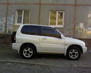 2000 Suzuki Escudo Photos