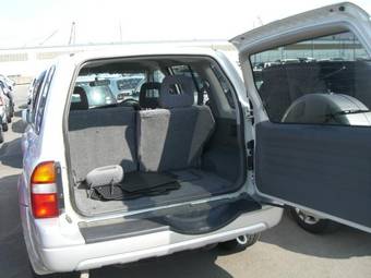 2000 Suzuki Escudo Images