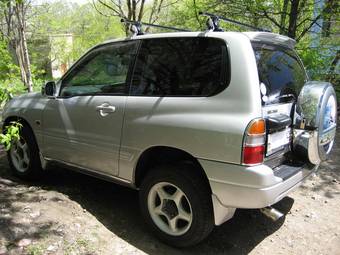 2000 Suzuki Escudo Photos