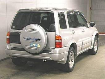 2000 Suzuki Escudo Photos