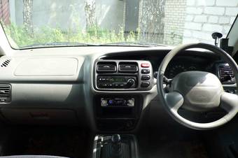 2000 Suzuki Escudo Photos